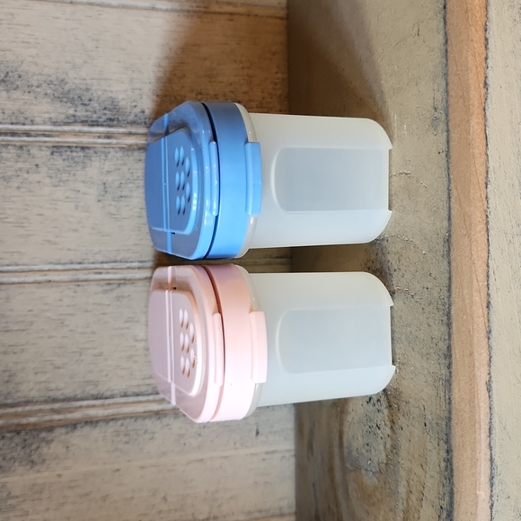 Vintage Tupperware Small Spice Holders - Picture 3 of 5